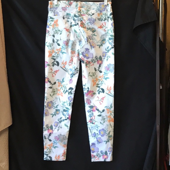 Buffalo brand ladies jeans. Floral print size 8/29. - Picture 2 of 6